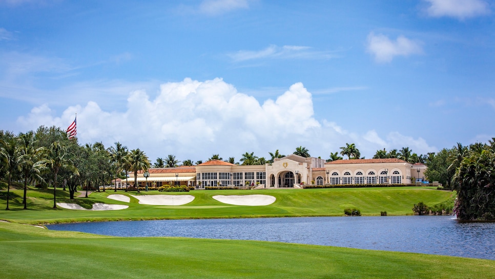 178 - Trump-International-Golf-Club West-Palm-Beach - 18th hole - courtesy of Trump Organization.jpg